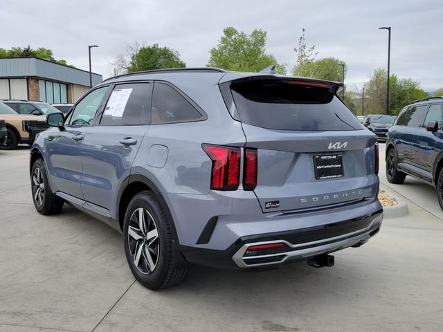 Certified 2022 Kia Sorento EX FWD image 3