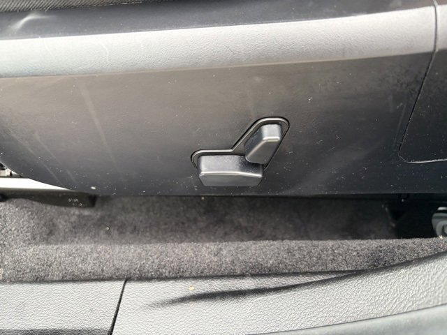 Used 2014 Chrysler 200 LX image 19