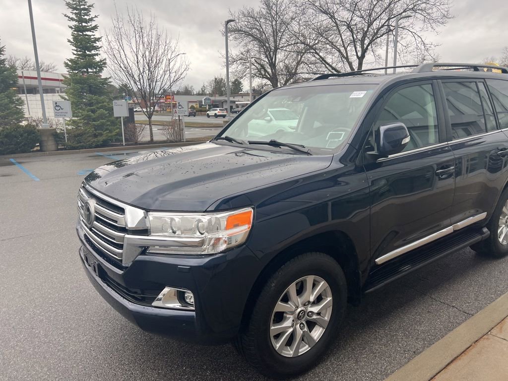 Used 2018 Toyota Land Cruiser image 45
