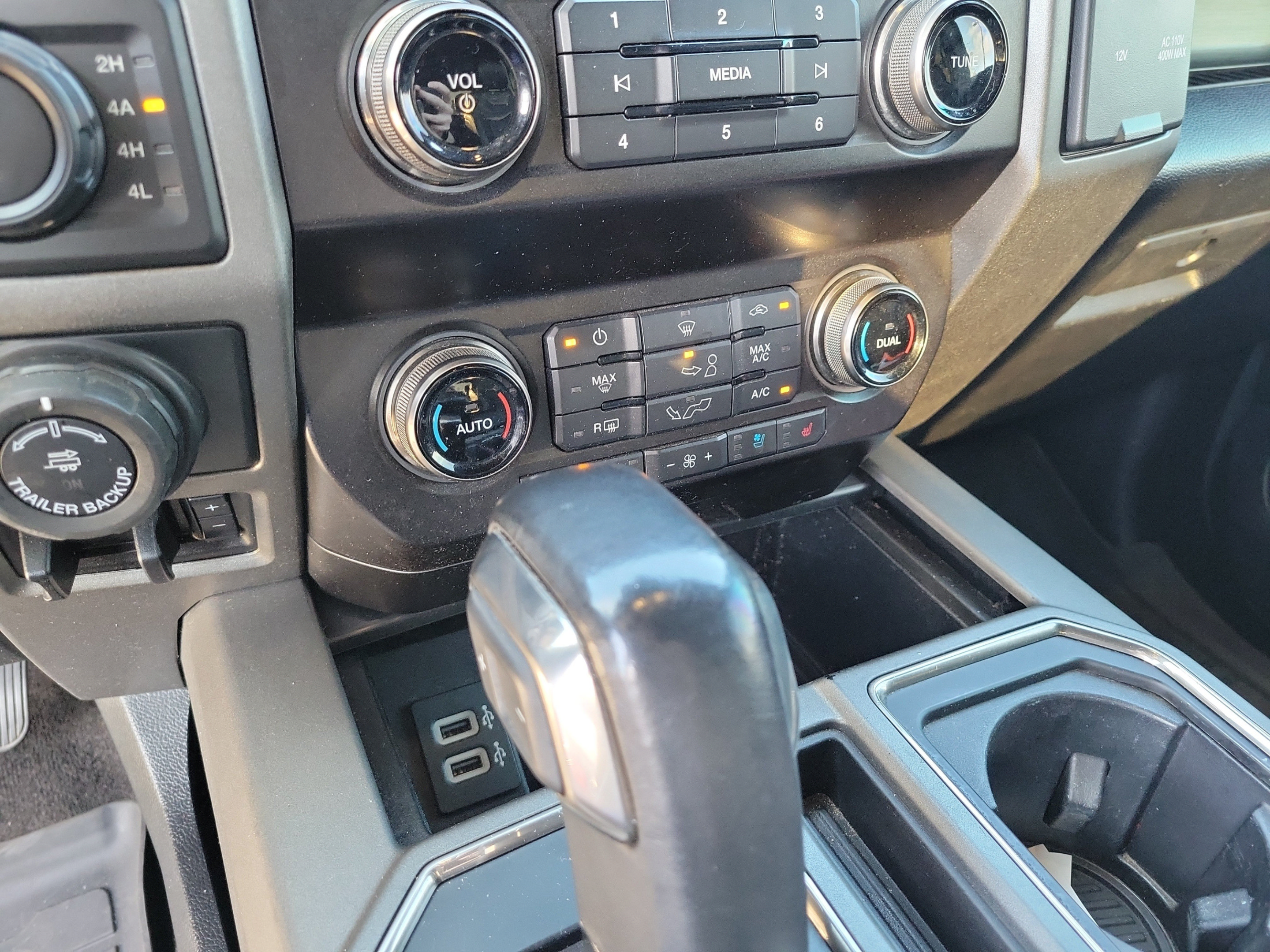 Used 2020 Ford F150 Raptor w/ Equipment Group 802A Luxury AWD/4WD image 19