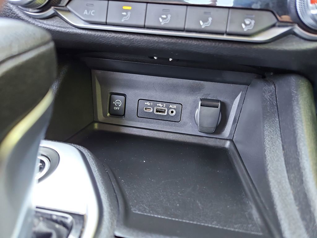 Used 2024 Nissan Sentra SV FWD image 18