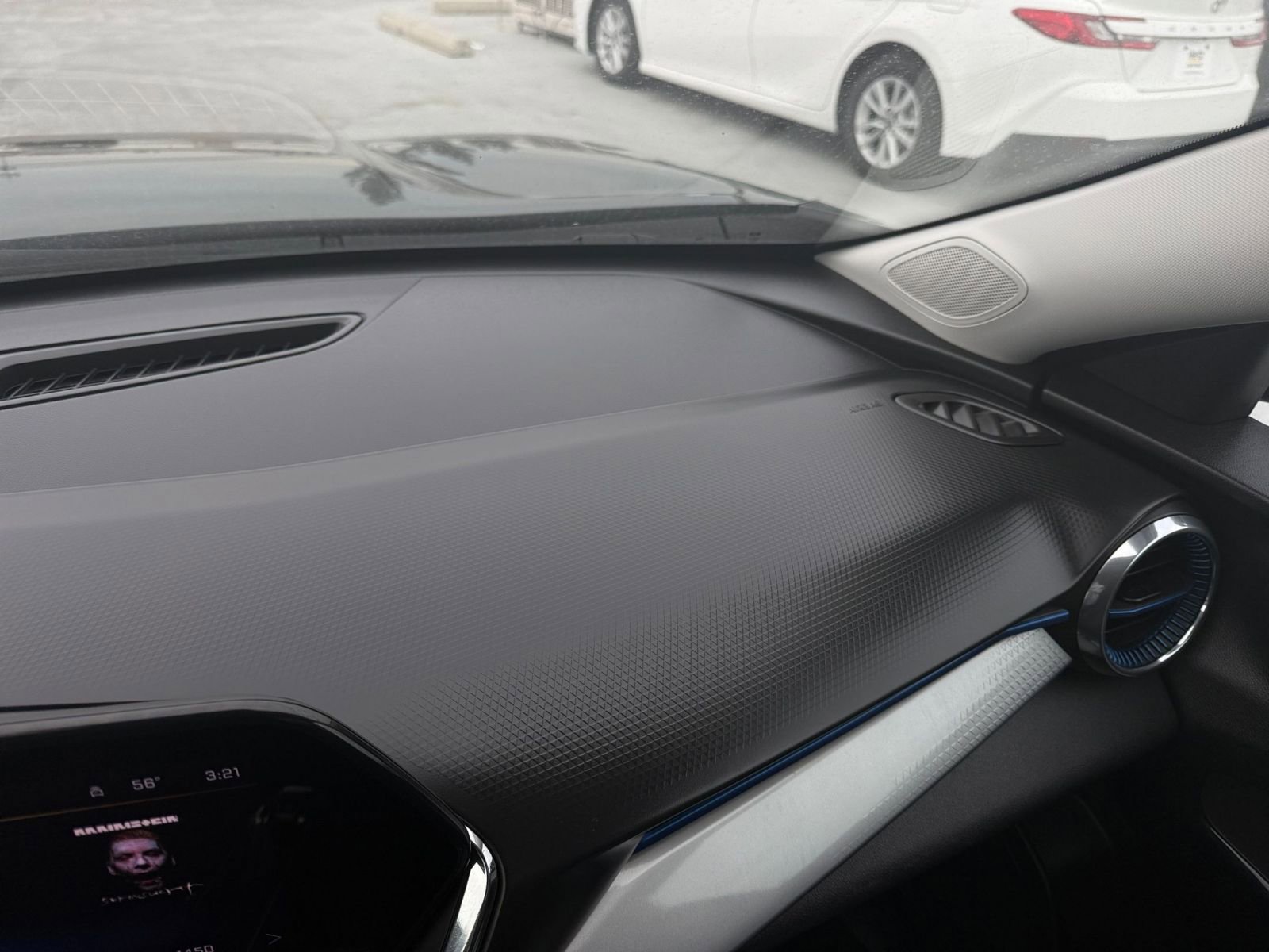 Used 2025 Chevrolet Trax LT image 35