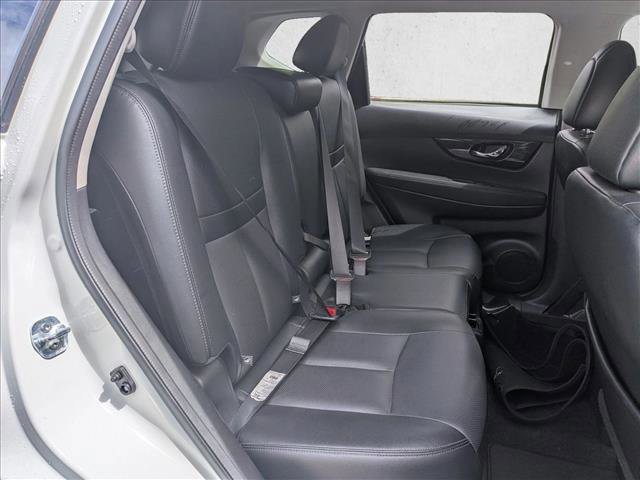 Used 2017 Nissan Rogue SL AWD/4WD image 19