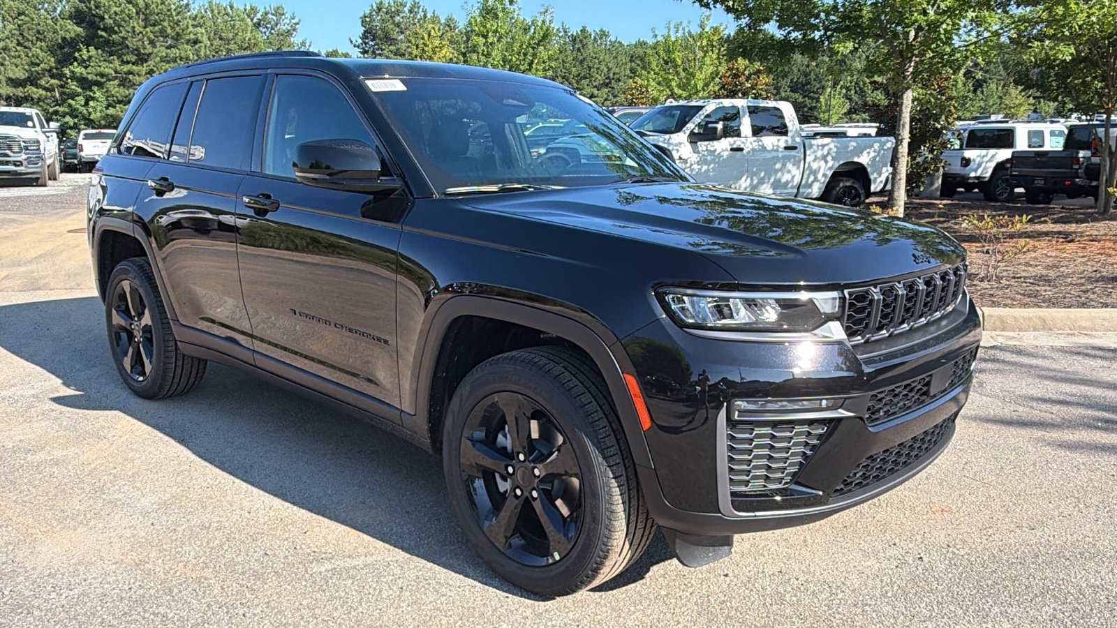 New 2026 Jeep Grand Cherokee Limited w/ Limited Altitude Package AWD/4WD image 5