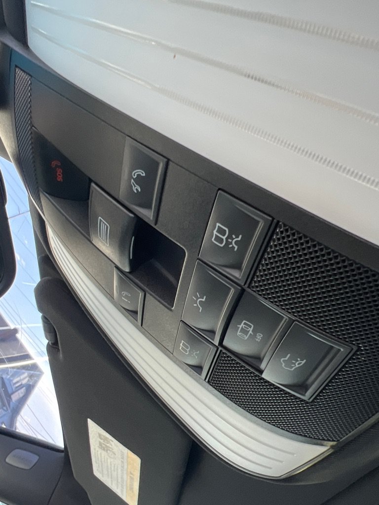 Used 2014 Mercedes-Benz E 350 Sedan image 35