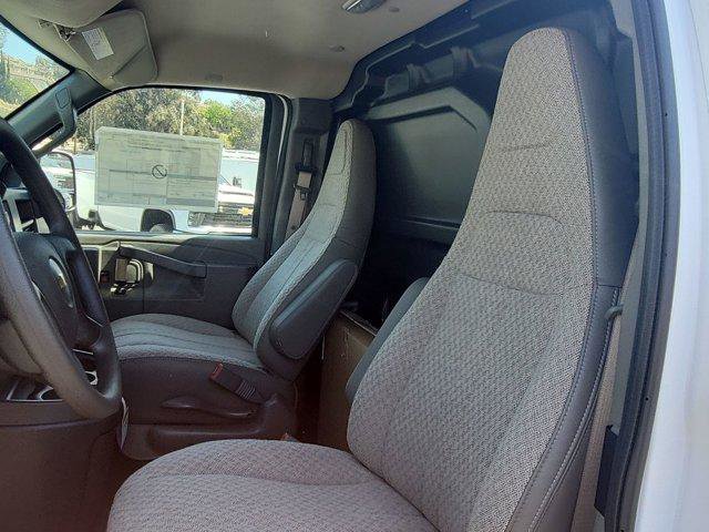 New 2026 Chevrolet Express 2500 w/ Driver Convenience Package RWD image 17