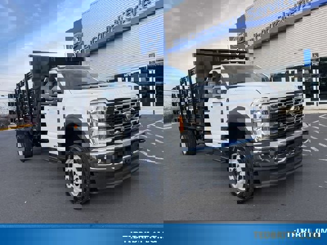 Used 2024 Ford F550 2WD Regular Cab Super Duty image 1