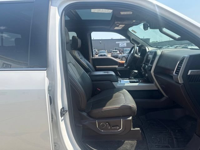 Used 2015 Ford F150 King Ranch w/ Equipment Group 601A Luxury AWD/4WD image 19