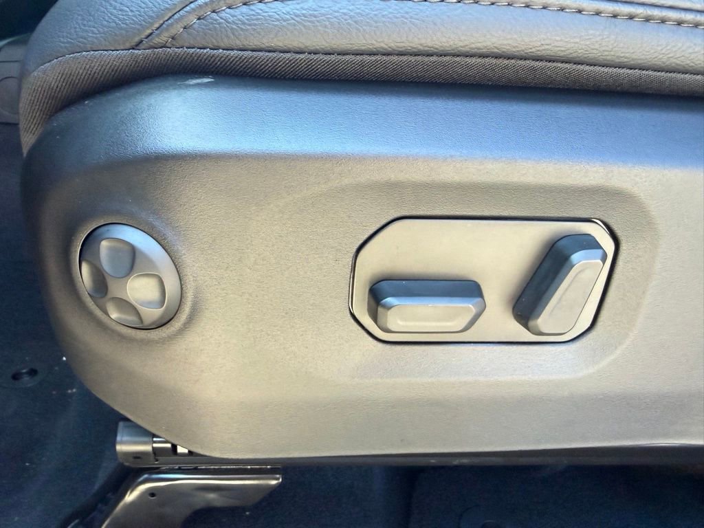 New 2026 Jeep Gladiator Sport AWD/4WD image 16