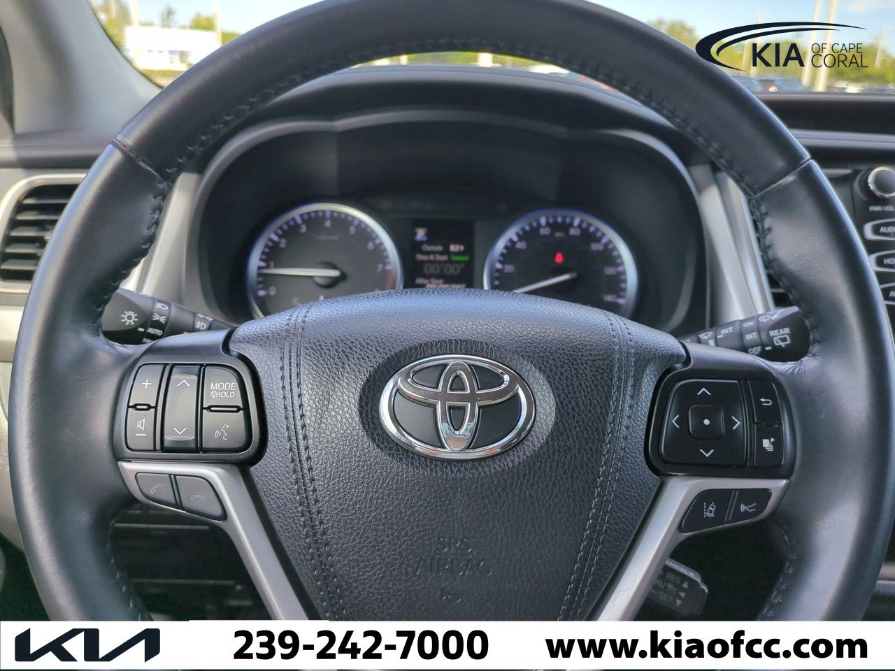 Used 2019 Toyota Highlander XLE image 29