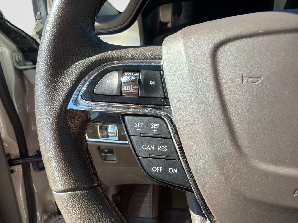 Used 2023 Lincoln Nautilus FWD w/ Premium Package image 30