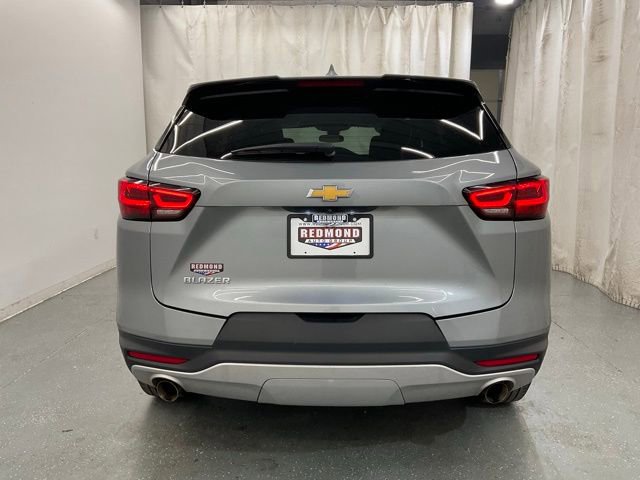 Used 2025 Chevrolet Blazer LT FWD image 6