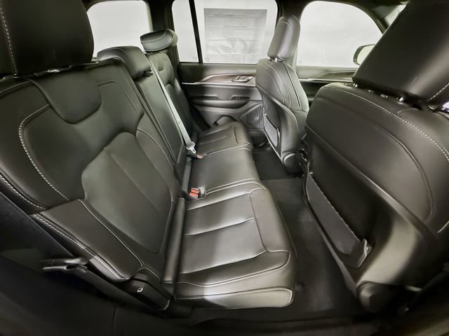 New 2025 Jeep Grand Cherokee Limited image 28