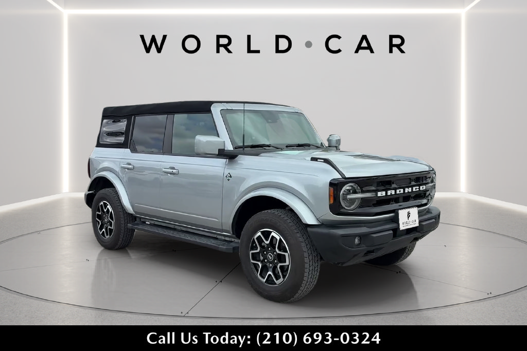 Used 2024 Ford Bronco Outer Banks AWD/4WD image 1