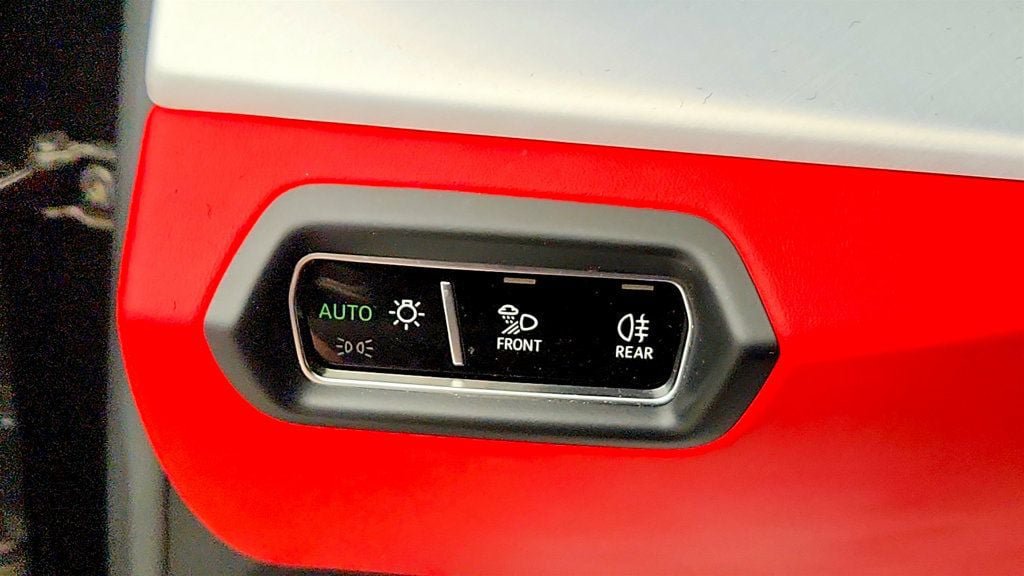 Used 2019 Lamborghini Urus AWD/4WD image 20
