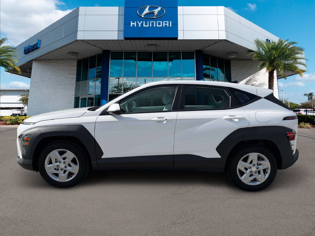 New 2027 Hyundai Kona SE FWD image 3