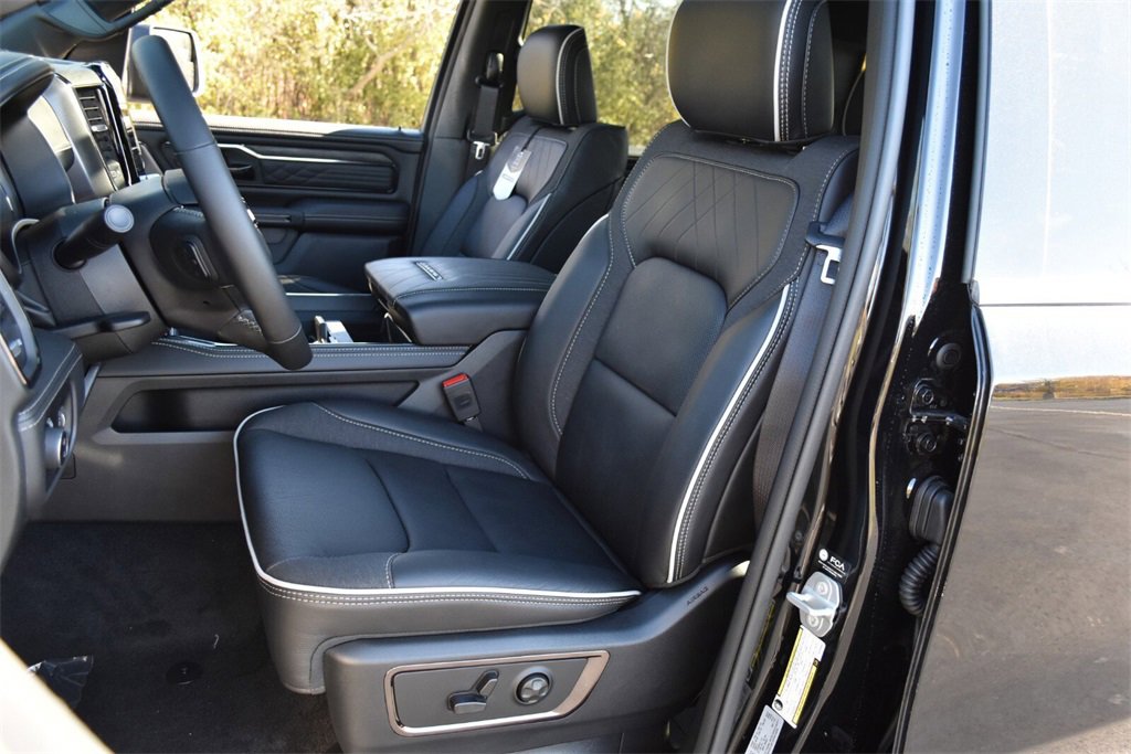 New 2026 RAM 1500 Limited w/ Trailer Tow Group image 11