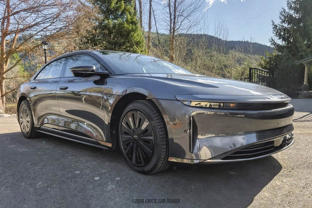 Used 2025 Lucid Air Grand Touring image 12