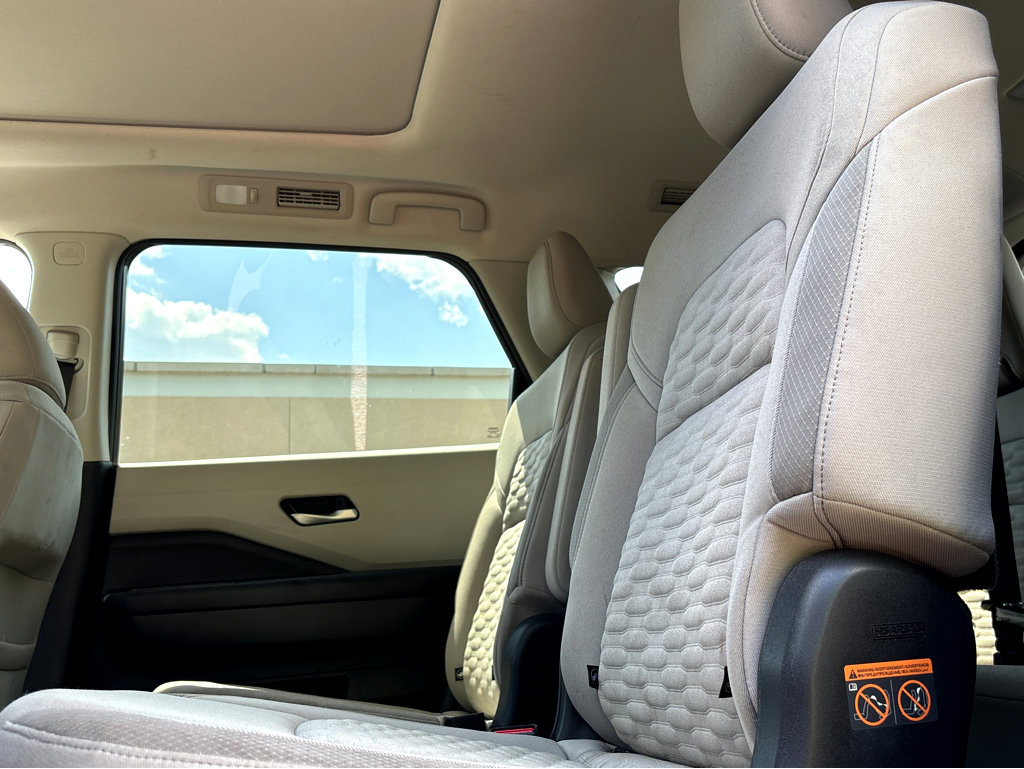 Used 2022 Nissan Pathfinder SV w/ SV Premium Package image 15