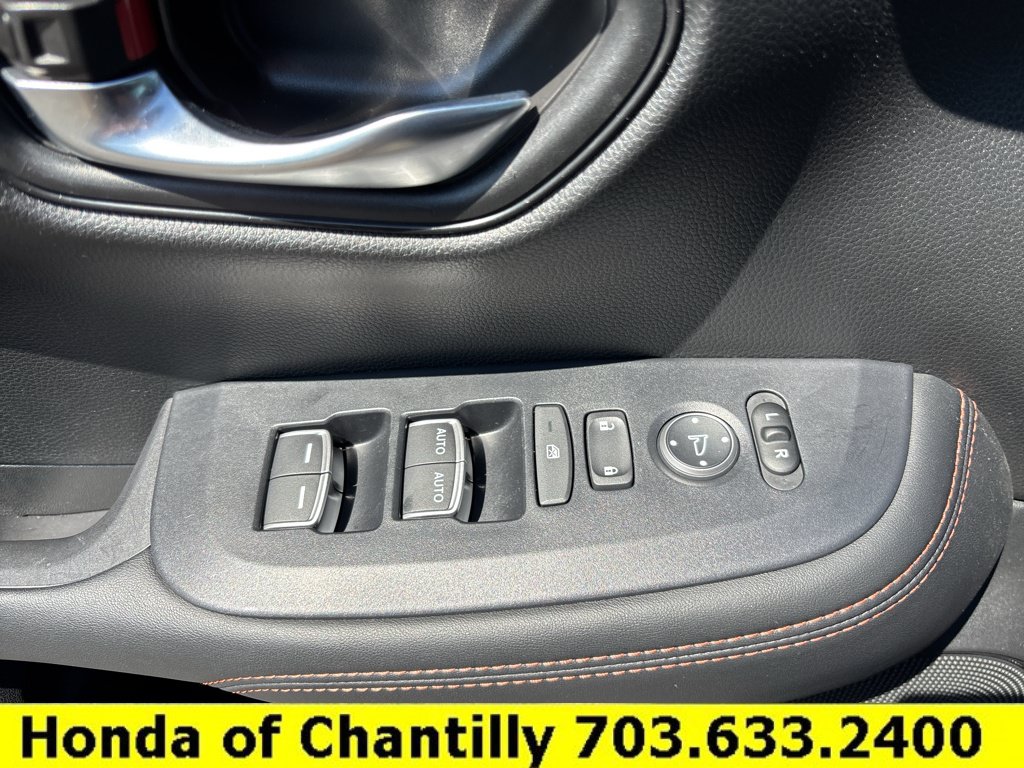 Certified 2025 Honda HR-V Sport image 22