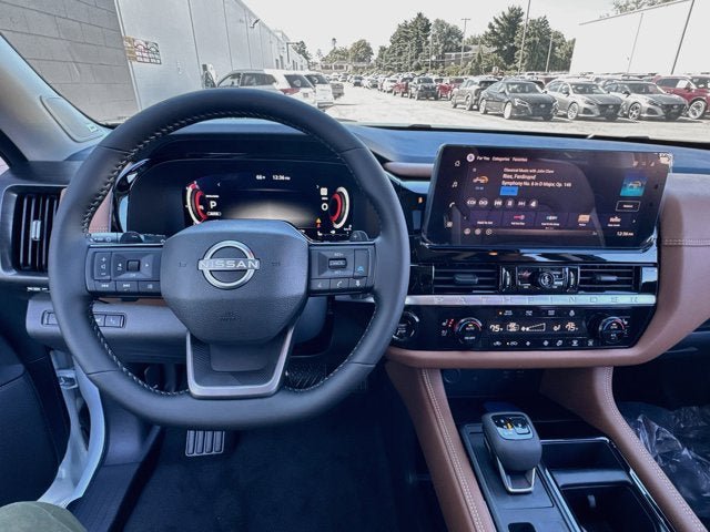 New 2026 Nissan Pathfinder Platinum AWD/4WD image 10