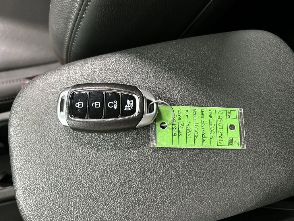 Used 2023 Hyundai Kona Limited AWD/4WD image 12