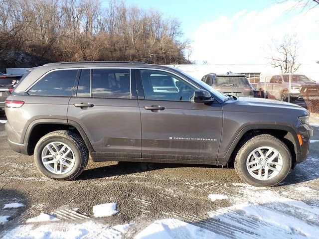 New 2025 Jeep Grand Cherokee Laredo X w/ Luxury Tech Group I image 8