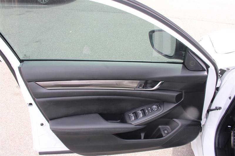 Used 2022 Honda Accord Sport image 12