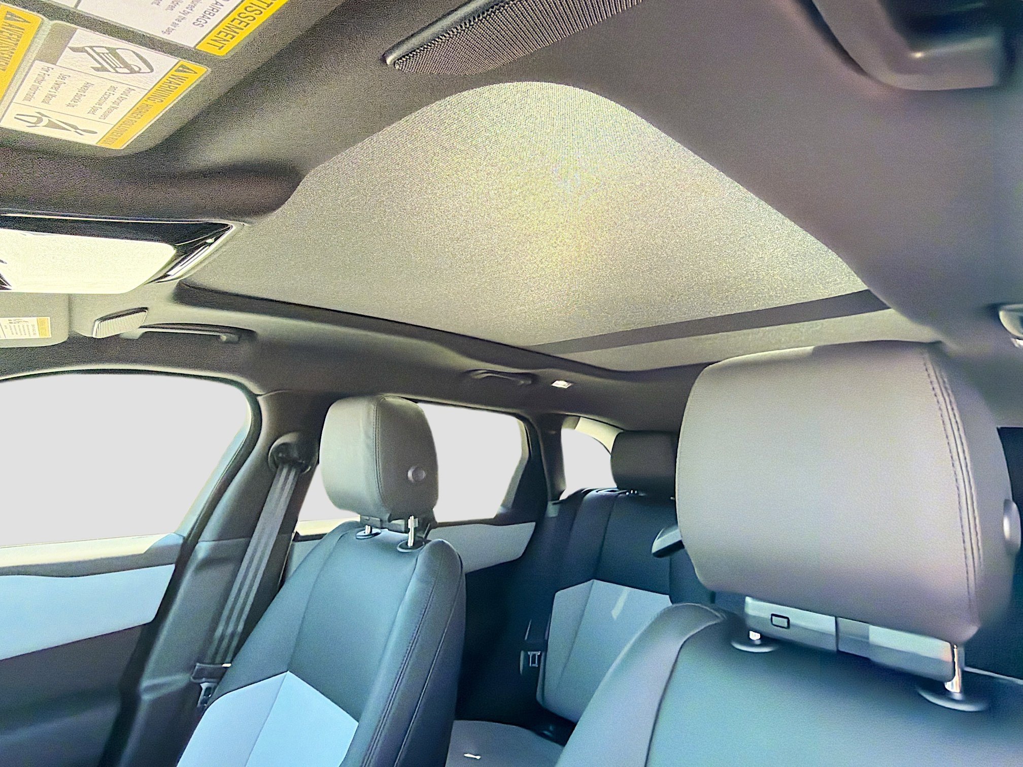 New 2026 Land Rover Range Rover Velar Dynamic SE image 26