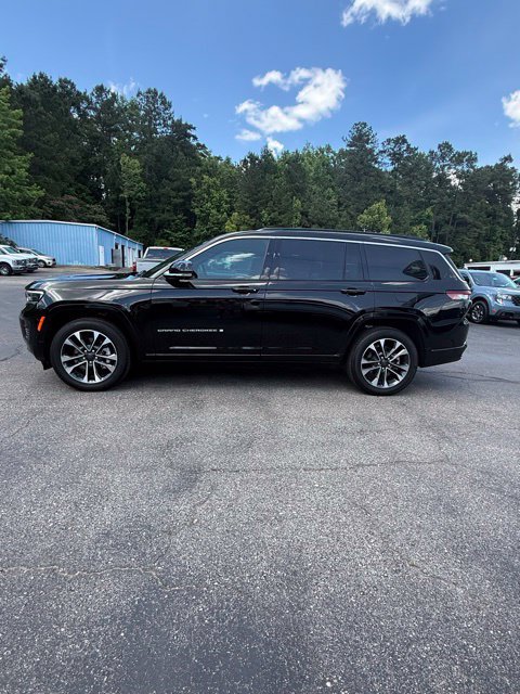 New 2025 Jeep Grand Cherokee L Overland w/ Advanced Protech Group III AWD/4WD image 1