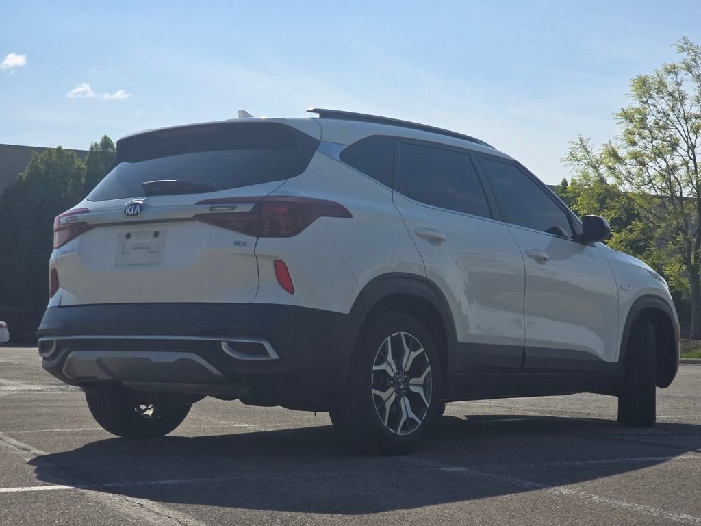 Used 2021 Kia Seltos EX AWD/4WD image 16
