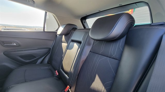 Used 2020 Chevrolet Trax LT w/ Sun & Sound Package image 48