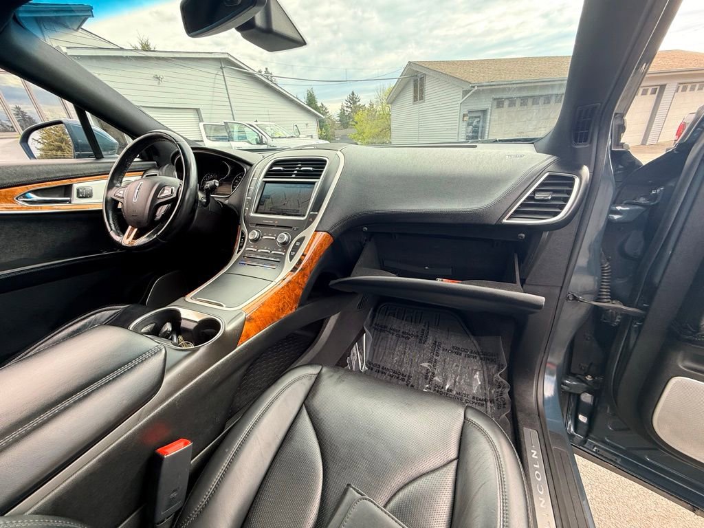 Used 2016 Lincoln MKX Reserve w/ Luxury Package image 30