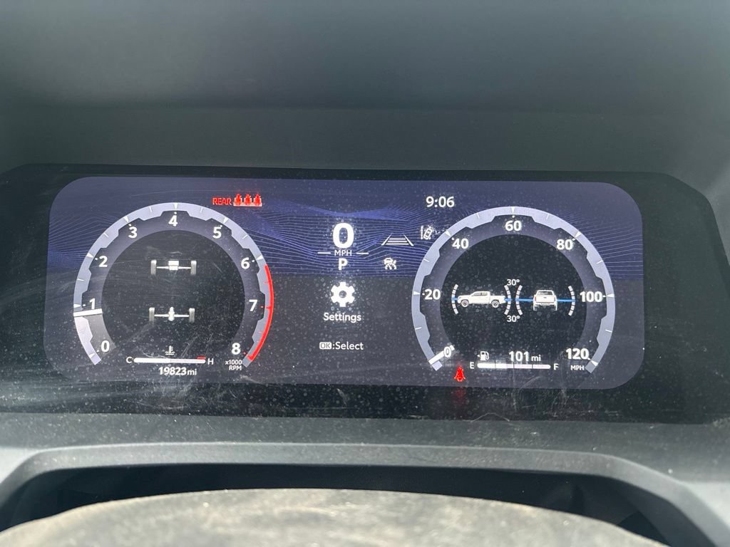 Used 2025 Toyota Tacoma TRD Off-Road AWD/4WD image 13