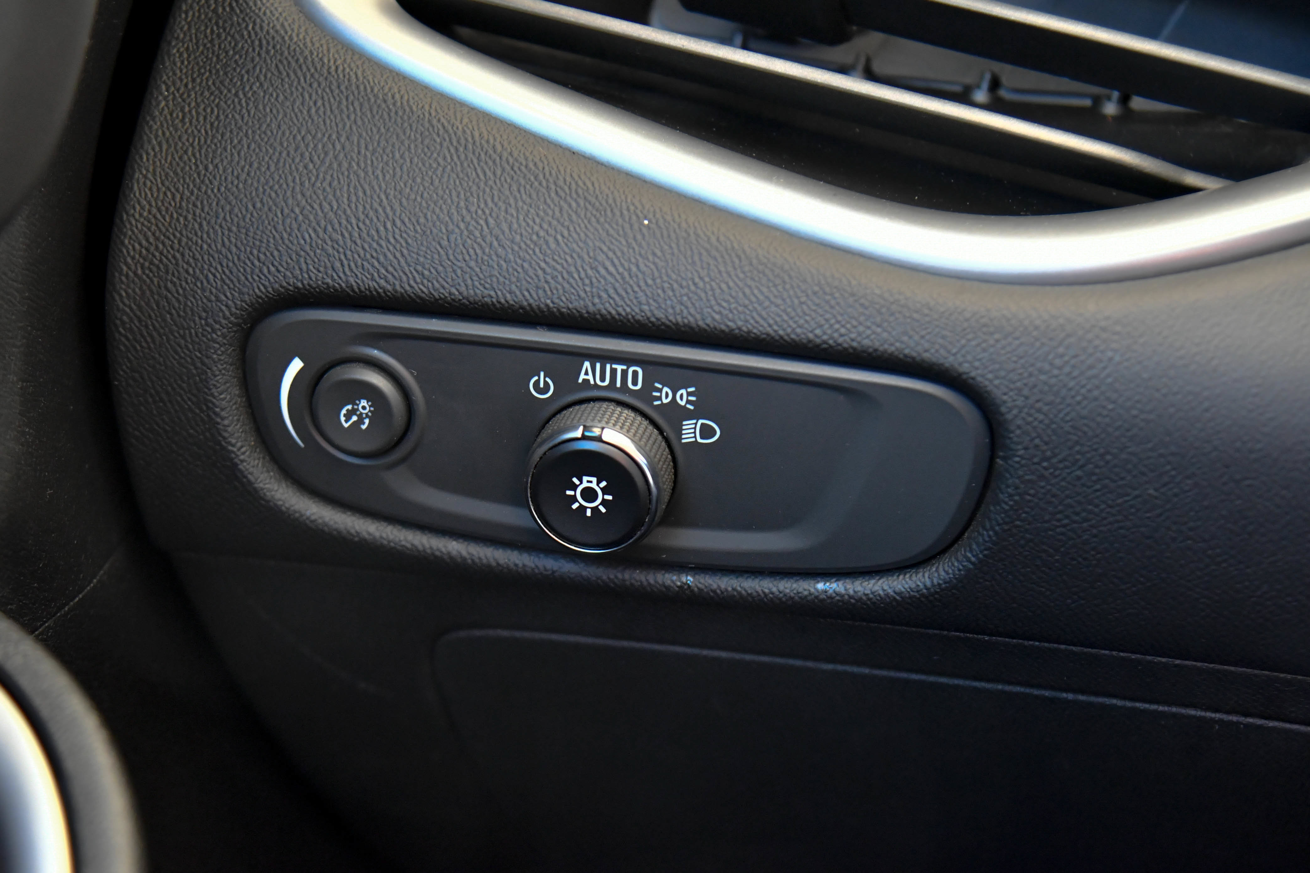 Used 2022 Chevrolet Malibu LS FWD image 28