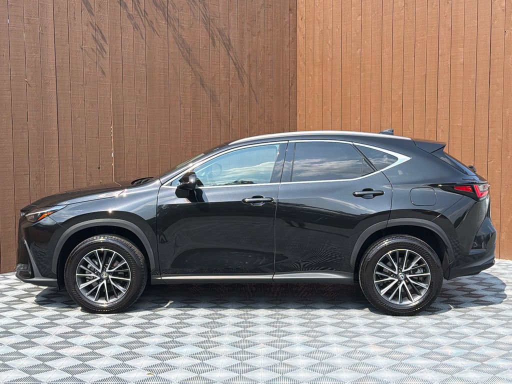 Used 2025 Lexus NX 250 FWD w/ Towing Package (2000 Lbs) image 15