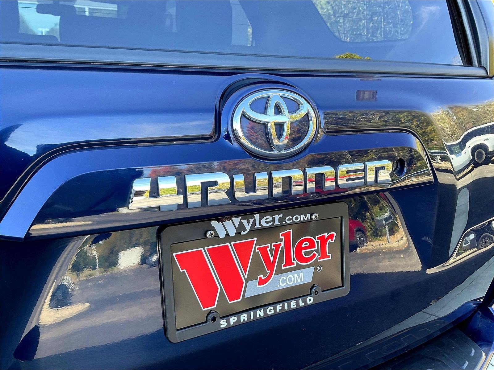 Used 2018 Toyota 4Runner SR5 Premium w/ Wilderness Package AWD/4WD image 24