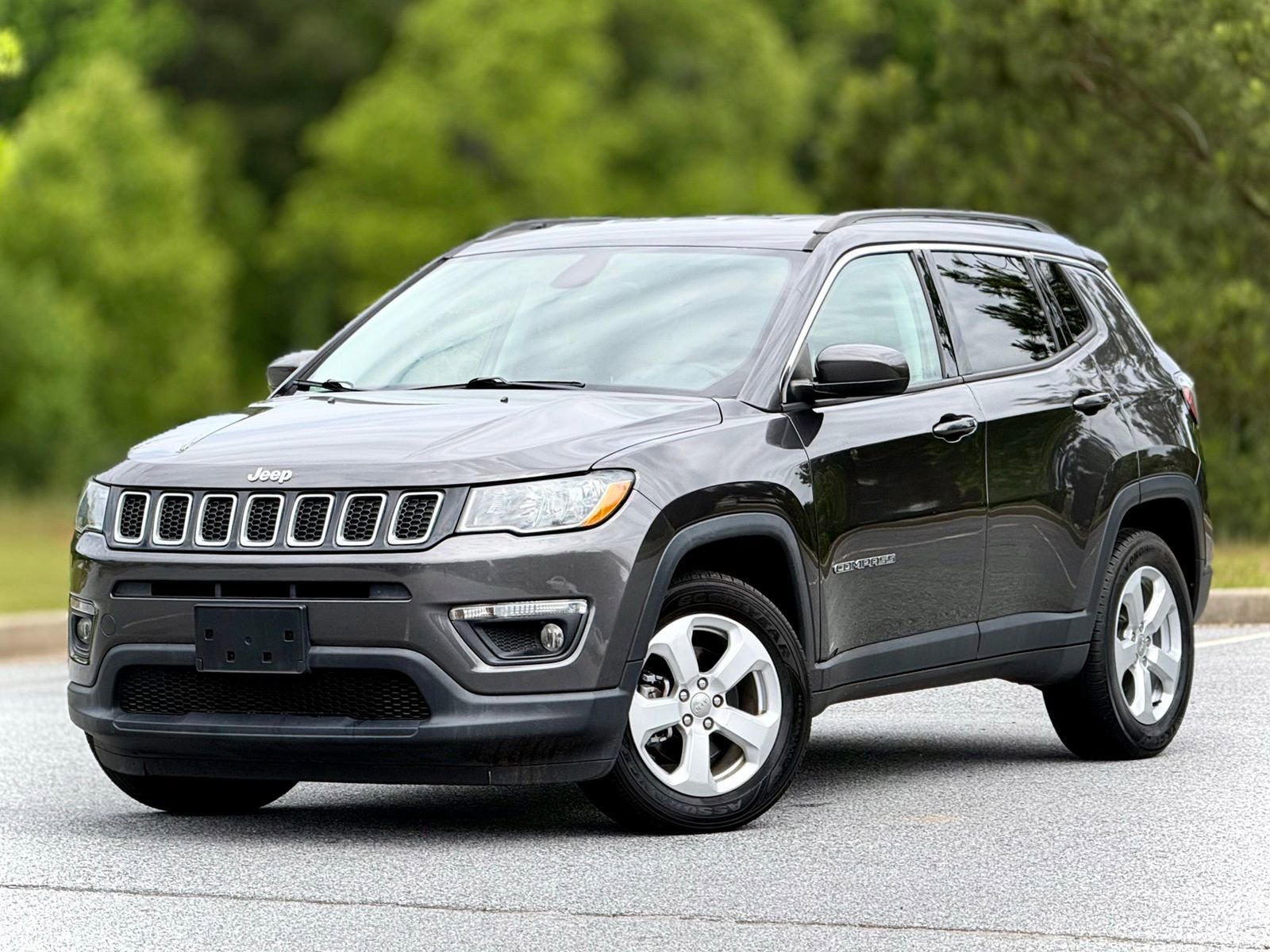 Used 2018 Jeep Compass Latitude FWD image 7
