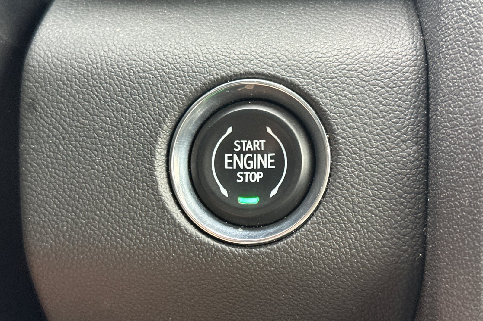 Used 2026 GMC Acadia Elevation w/ Elevation Premium Package FWD image 34