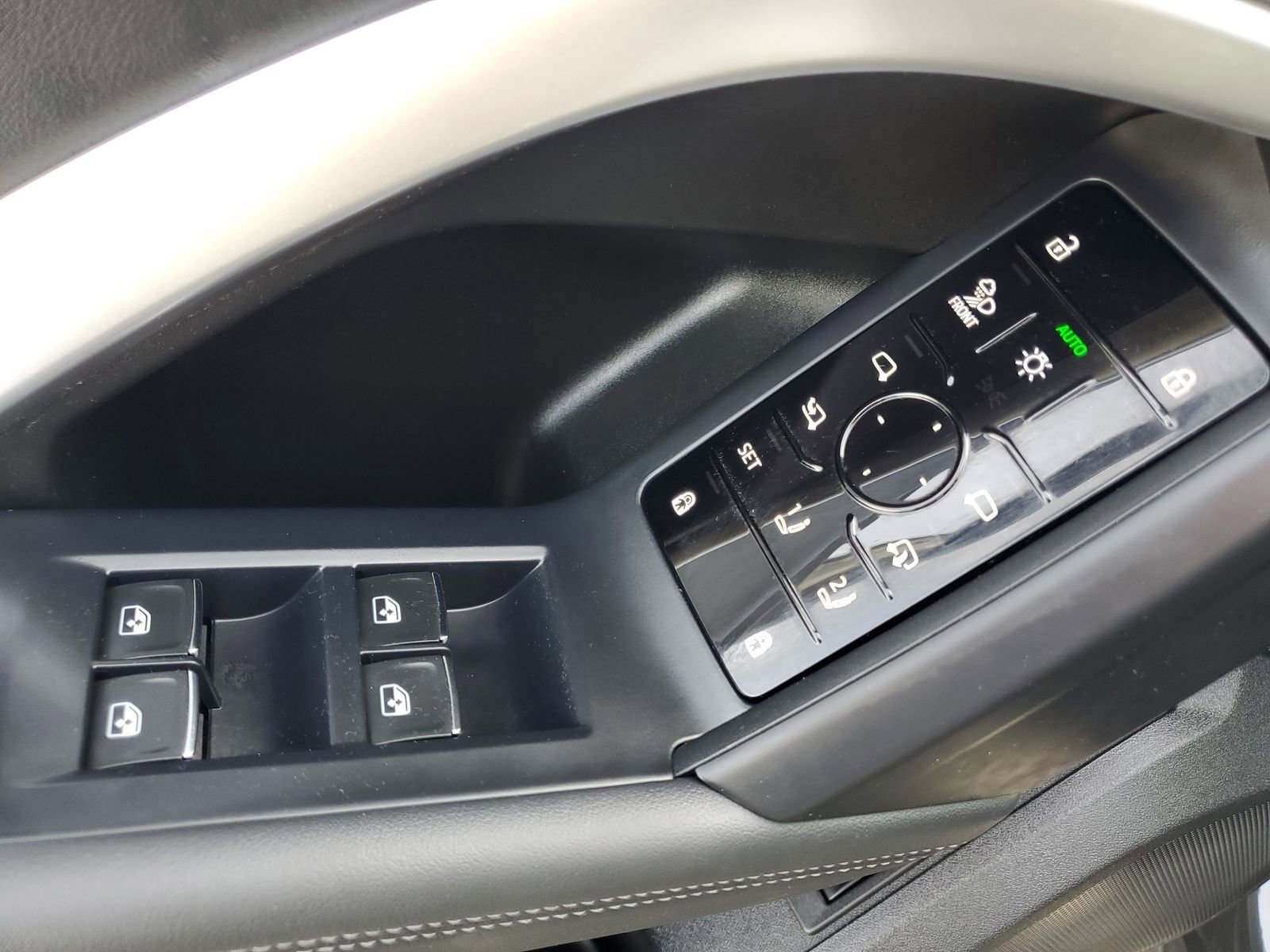 Used 2025 Audi Q5 Premium Plus w/ Premium Plus image 21