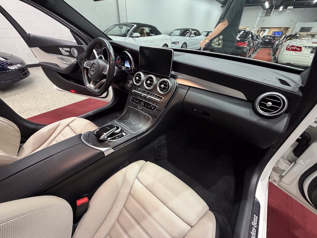 Used 2015 Mercedes-Benz C 400 4MATIC image 40