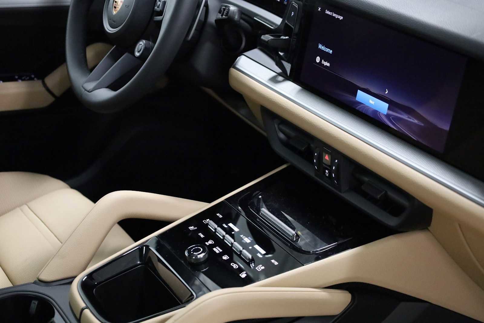 New 2026 Porsche Cayenne Coupe AWD/4WD image 21