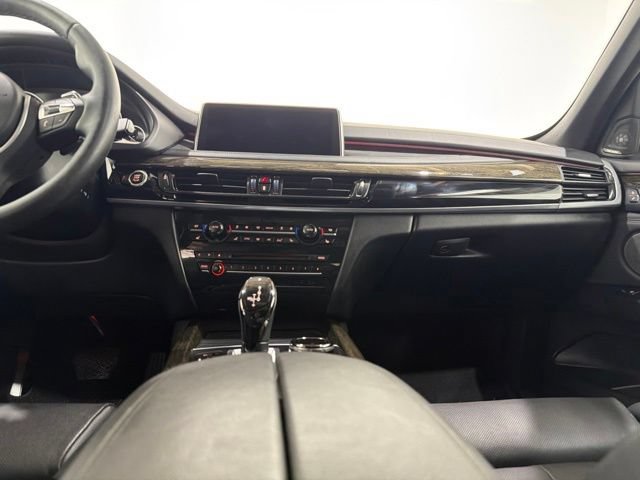 Used 2016 BMW X5 xDrive50i AWD/4WD image 35