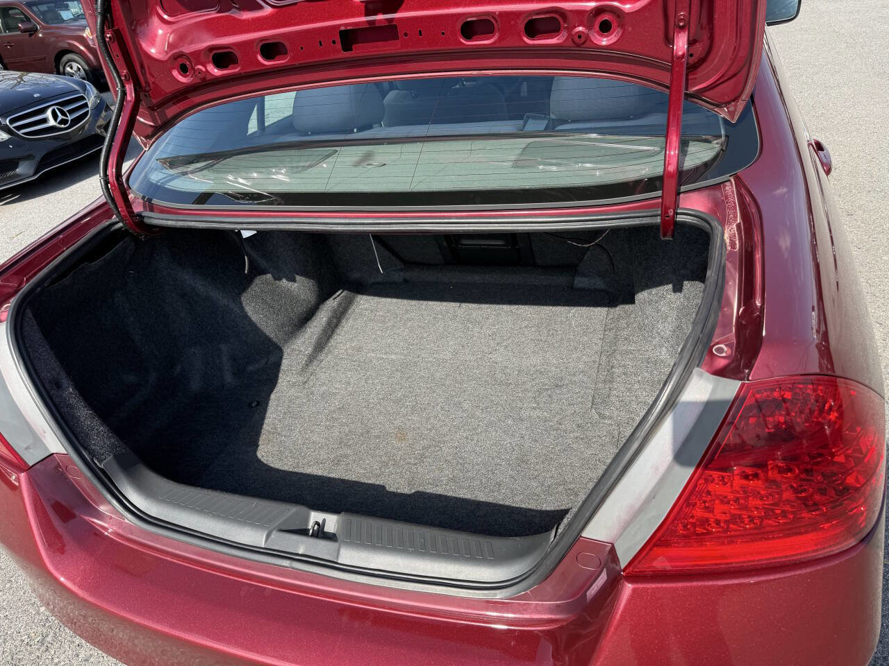 Used 2006 Honda Accord EX image 24