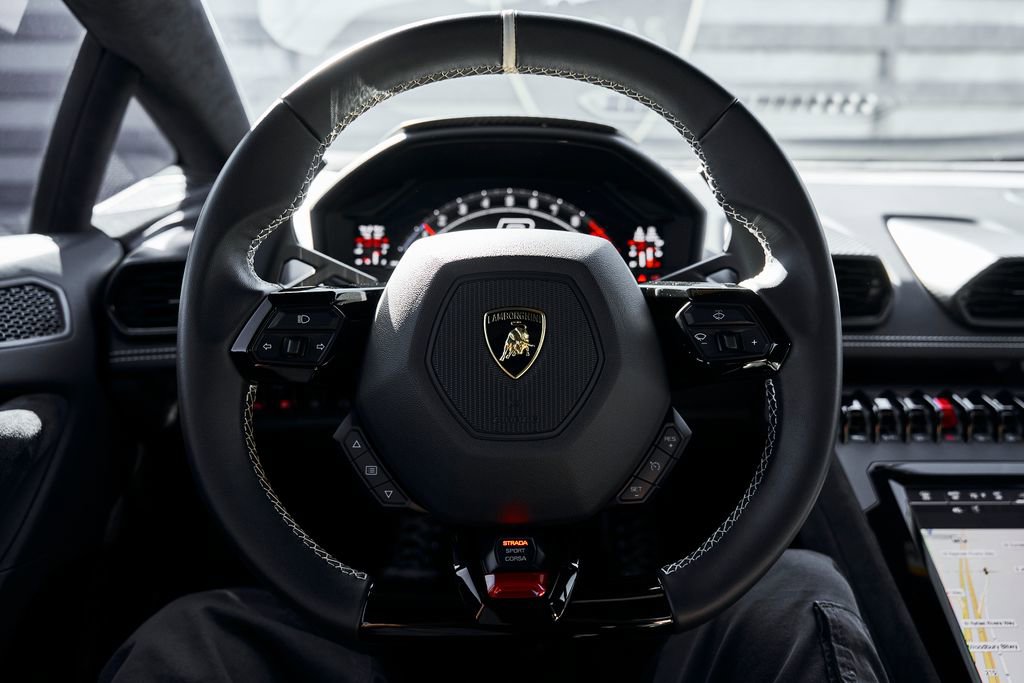 Used 2023 Lamborghini Huracan Tecnica image 54