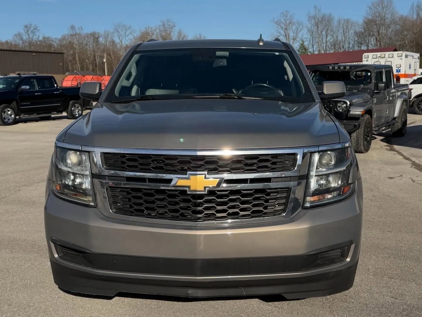 Used 2018 Chevrolet Tahoe LT image 2