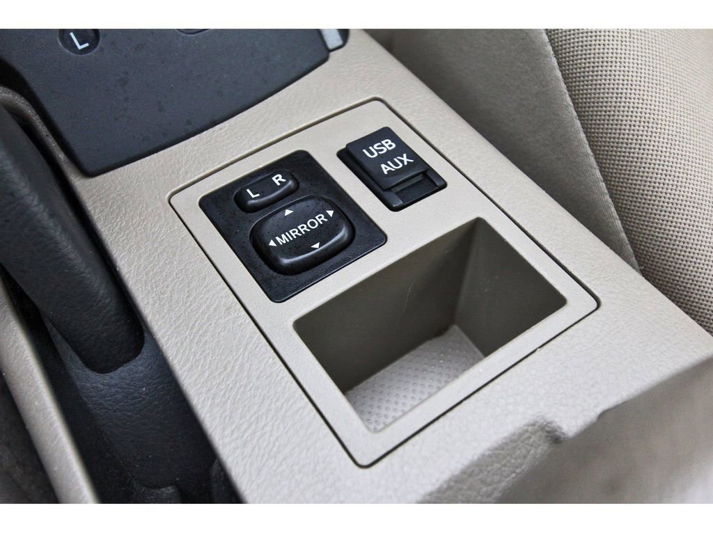 Used 2012 Toyota RAV4 FWD w/ Value Pkg image 28