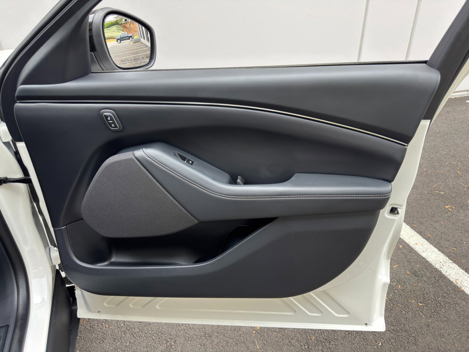 Used 2024 Ford Mustang Mach-E Select w/ Comfort Package Lite RWD image 42