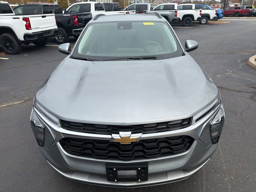 New 2026 Chevrolet Trax LT w/ Driver Confidence Package image 2