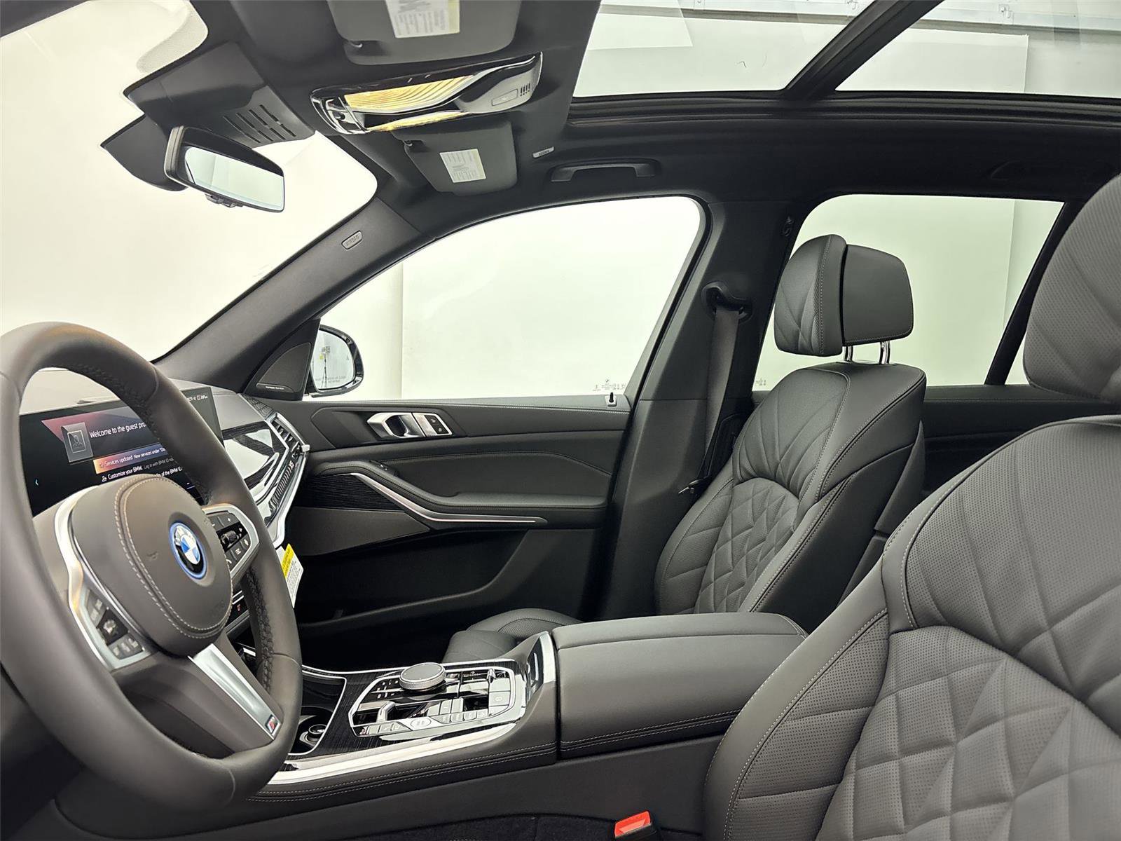 New 2026 BMW X5 xDrive50e image 24